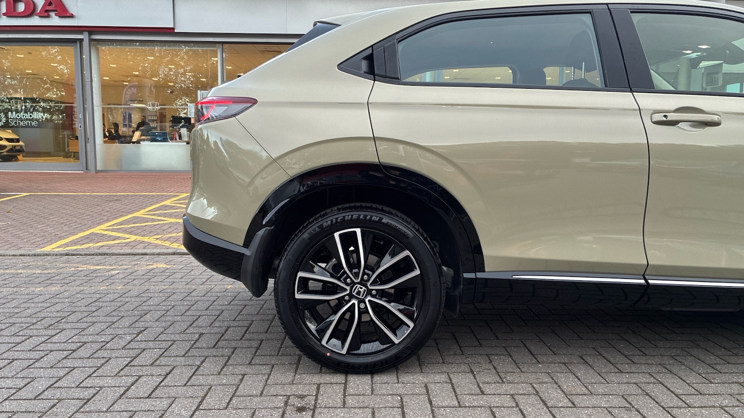 Used Honda HR-V 2024 for sale - 76352029: Photo 9