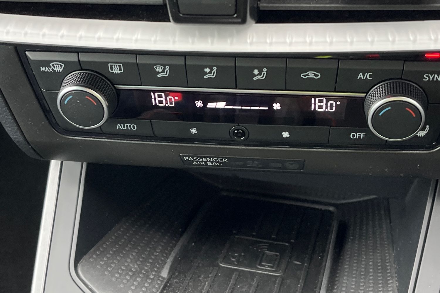 Used SEAT Leon 2025 for sale - 77885207: Photo 14