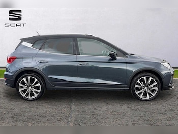 Used SEAT Arona 2024 for sale - 76677501: Photo