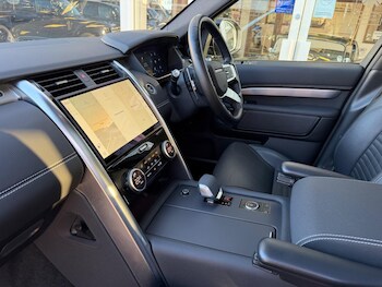 Used Land Rover Discovery 2021 for sale - 77015867: Photo