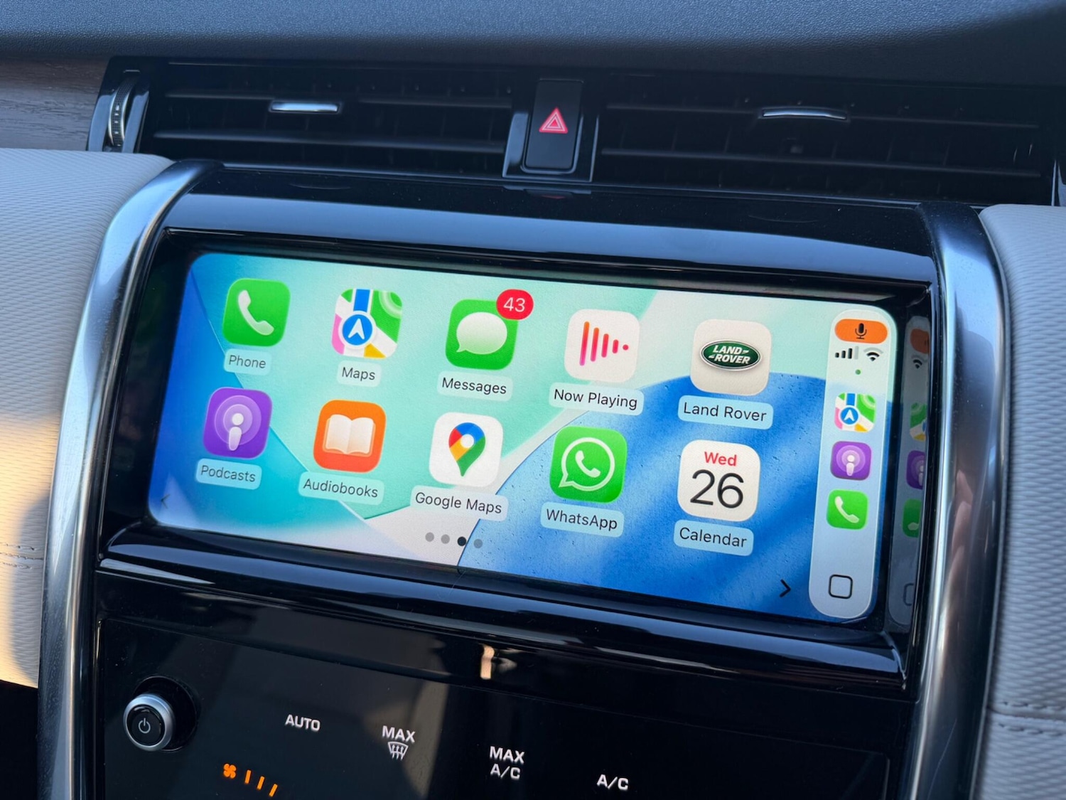 Used Land Rover Discovery Sport 2020 for sale - 76714705: Photo 15