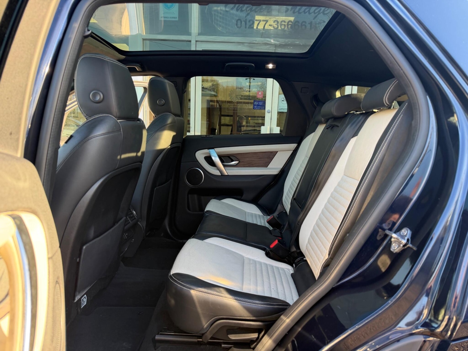 Used Land Rover Discovery Sport 2020 for sale - 76714705: Photo 5