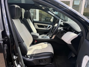 Used Land Rover Discovery Sport 2022 for sale - 78301241: Photo