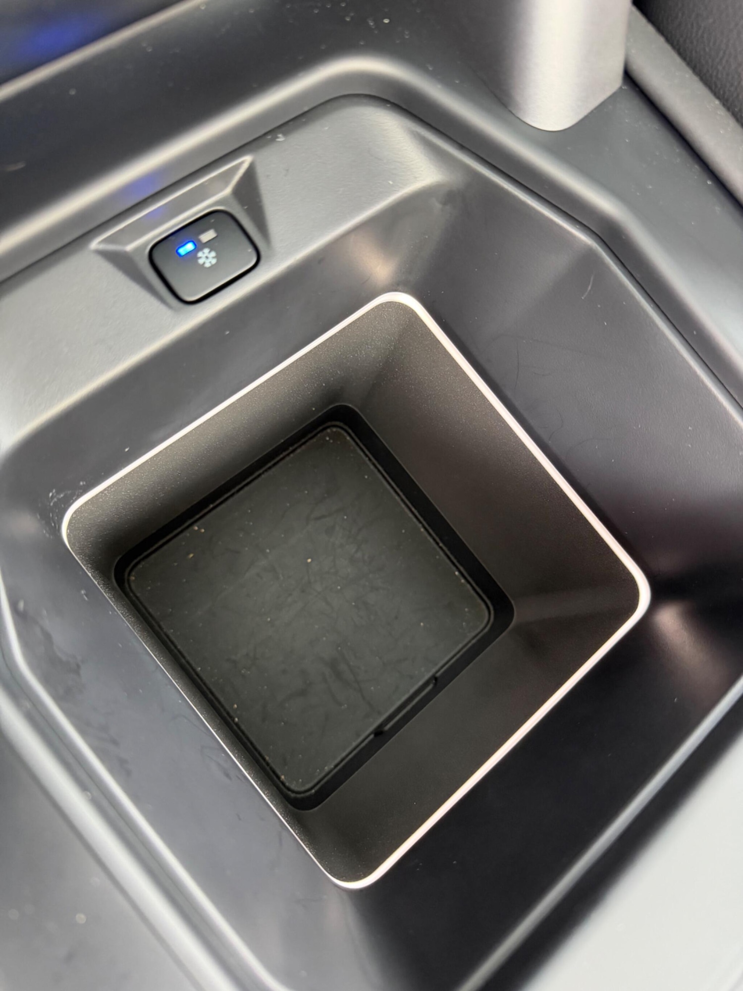 Used Land Rover Defender 110 2024 for sale - 76270292: Photo 13