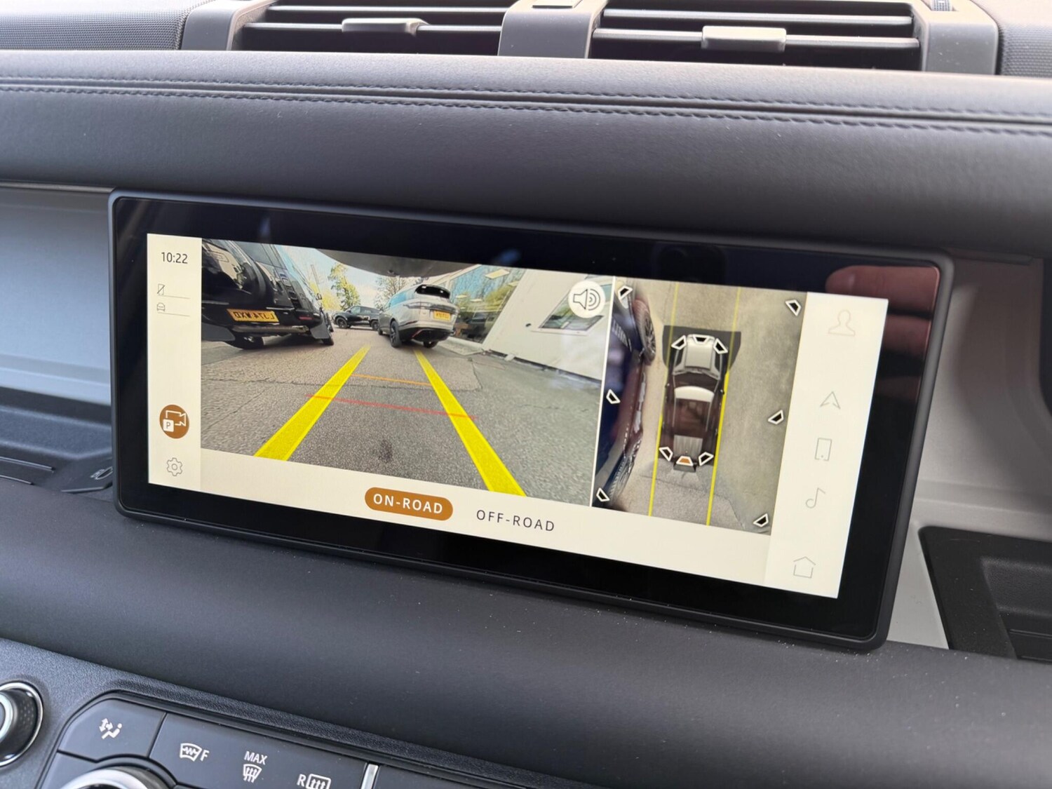 Used Land Rover Defender 110 2024 for sale - 76270292: Photo 18