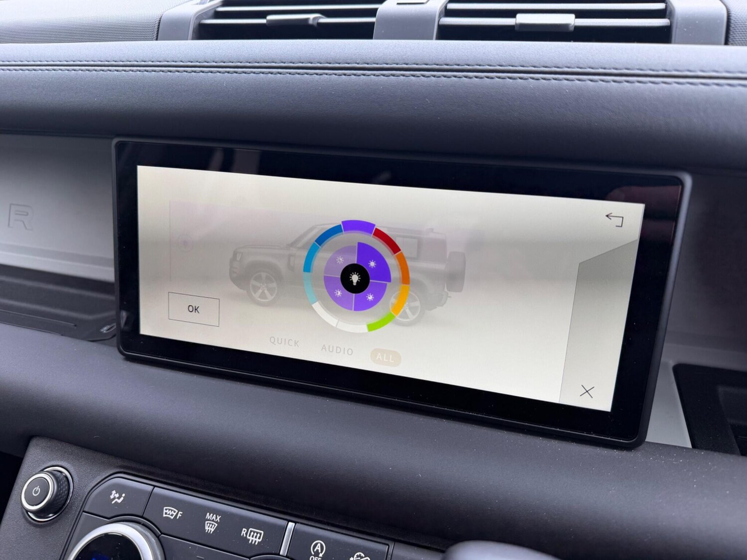 Used Land Rover Defender 110 2024 for sale - 76270292: Photo 23