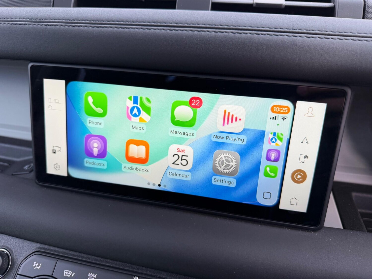 Used Land Rover Defender 110 2024 for sale - 76270292: Photo 24