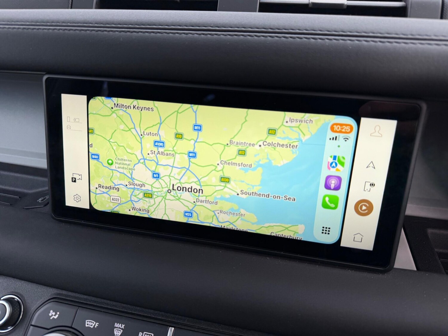 Used Land Rover Defender 110 2024 for sale - 76270292: Photo 25