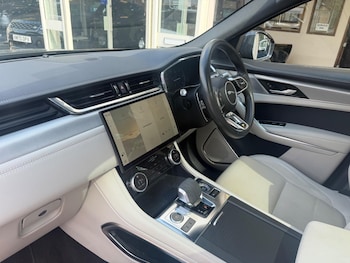 Used Jaguar F-Pace 2022 for sale - 79348298: Photo
