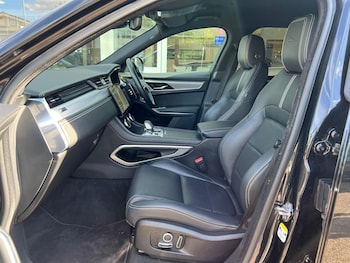 Used Jaguar F-Pace 2021 for sale - 76060558: Photo 2