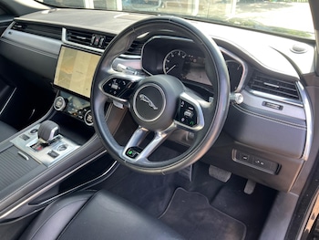Used Jaguar F-Pace 2021 for sale - 76060558: Photo 4