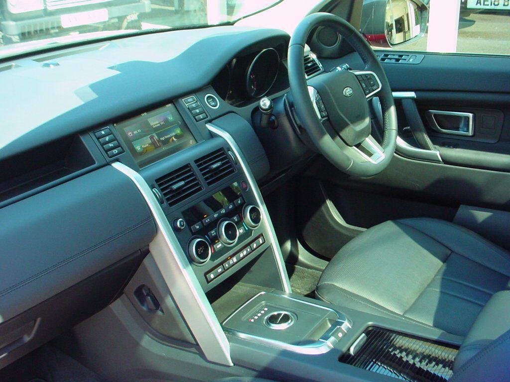 Used Land Rover Discovery Sport 2018 for sale - 77525106: Photo 3