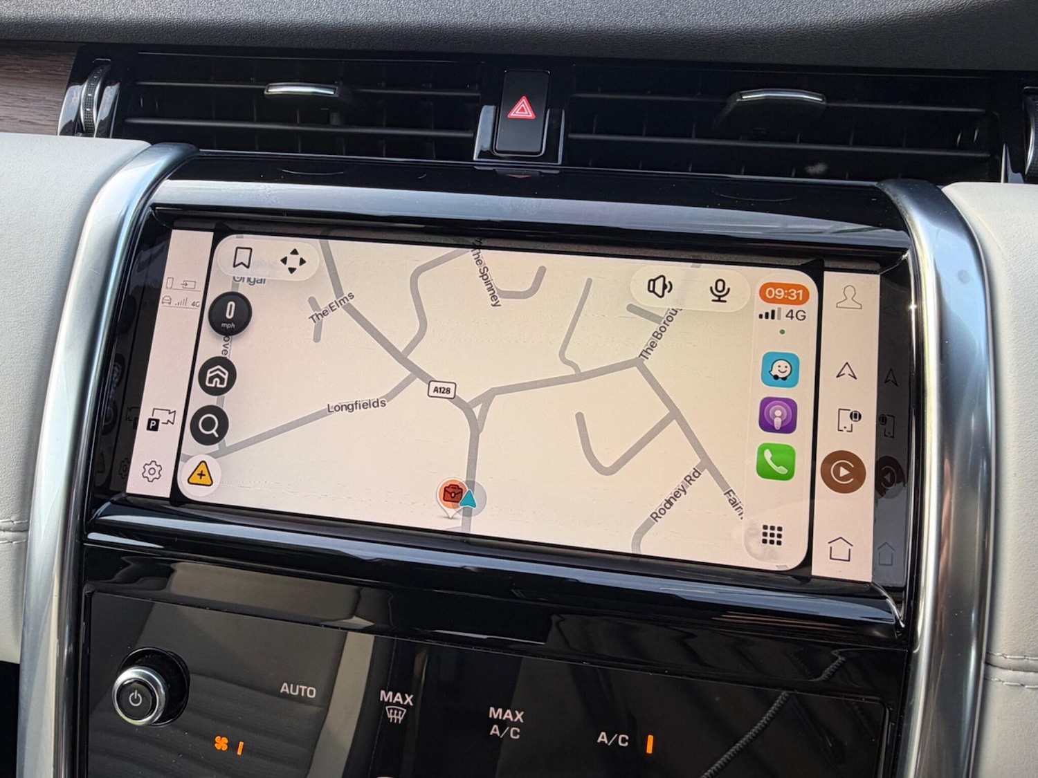 Used Land Rover Discovery Sport 2022 for sale - 76199725: Photo 21