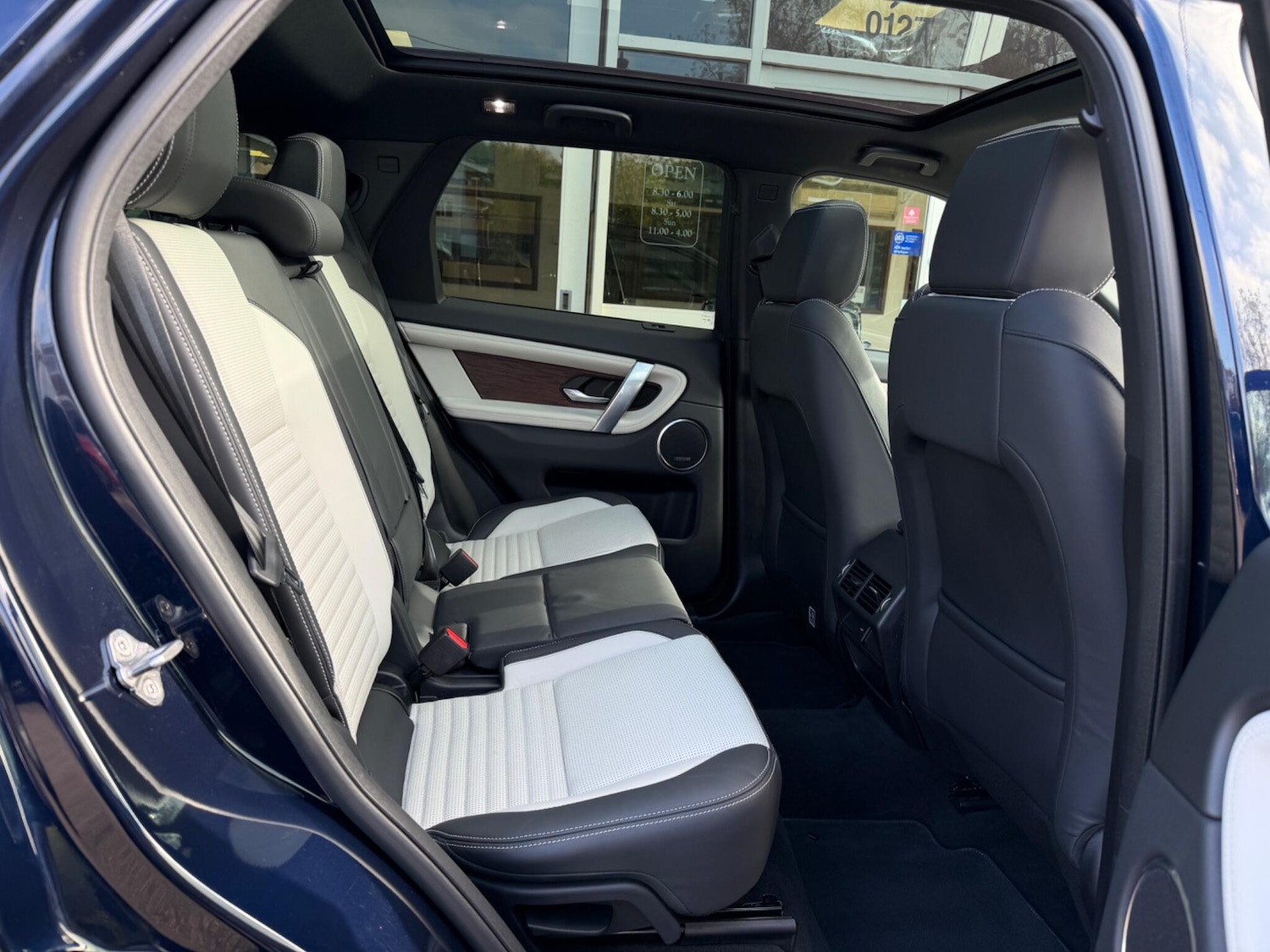 Used Land Rover Discovery Sport 2022 for sale - 76199725: Photo 7