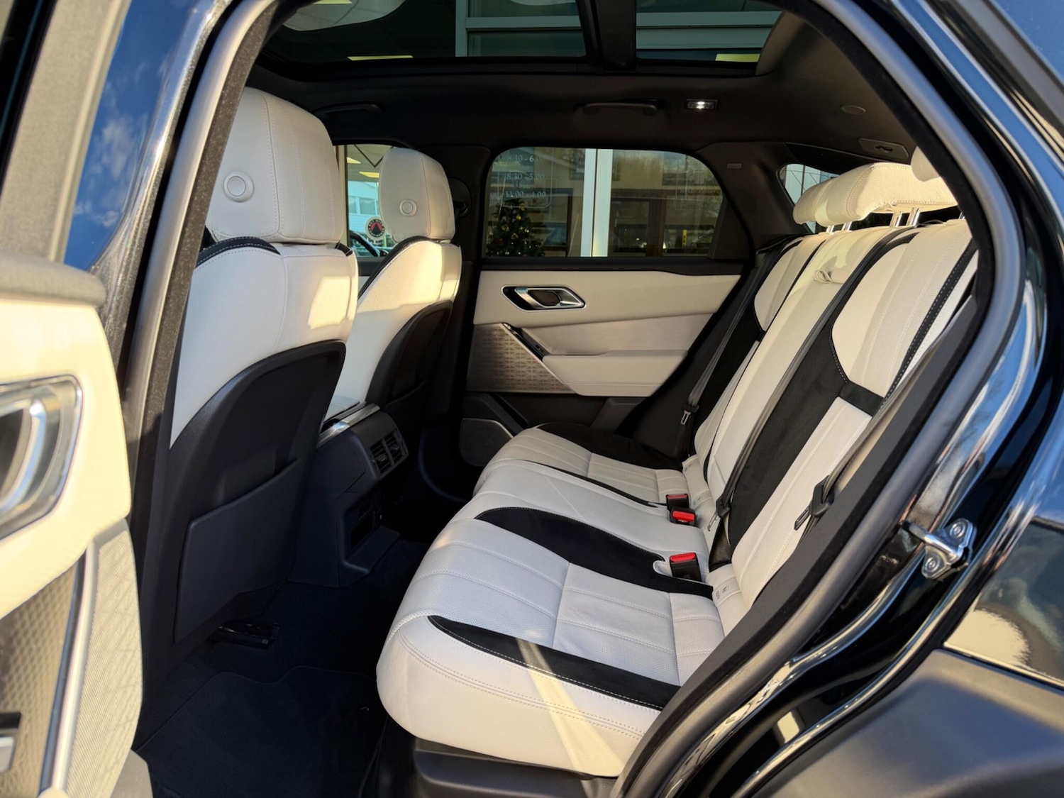 Used Land Rover Range Rover Velar 2021 for sale - 77468133: Photo 6