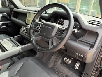 Used Land Rover Defender 110 2022 for sale - 79576204: Photo