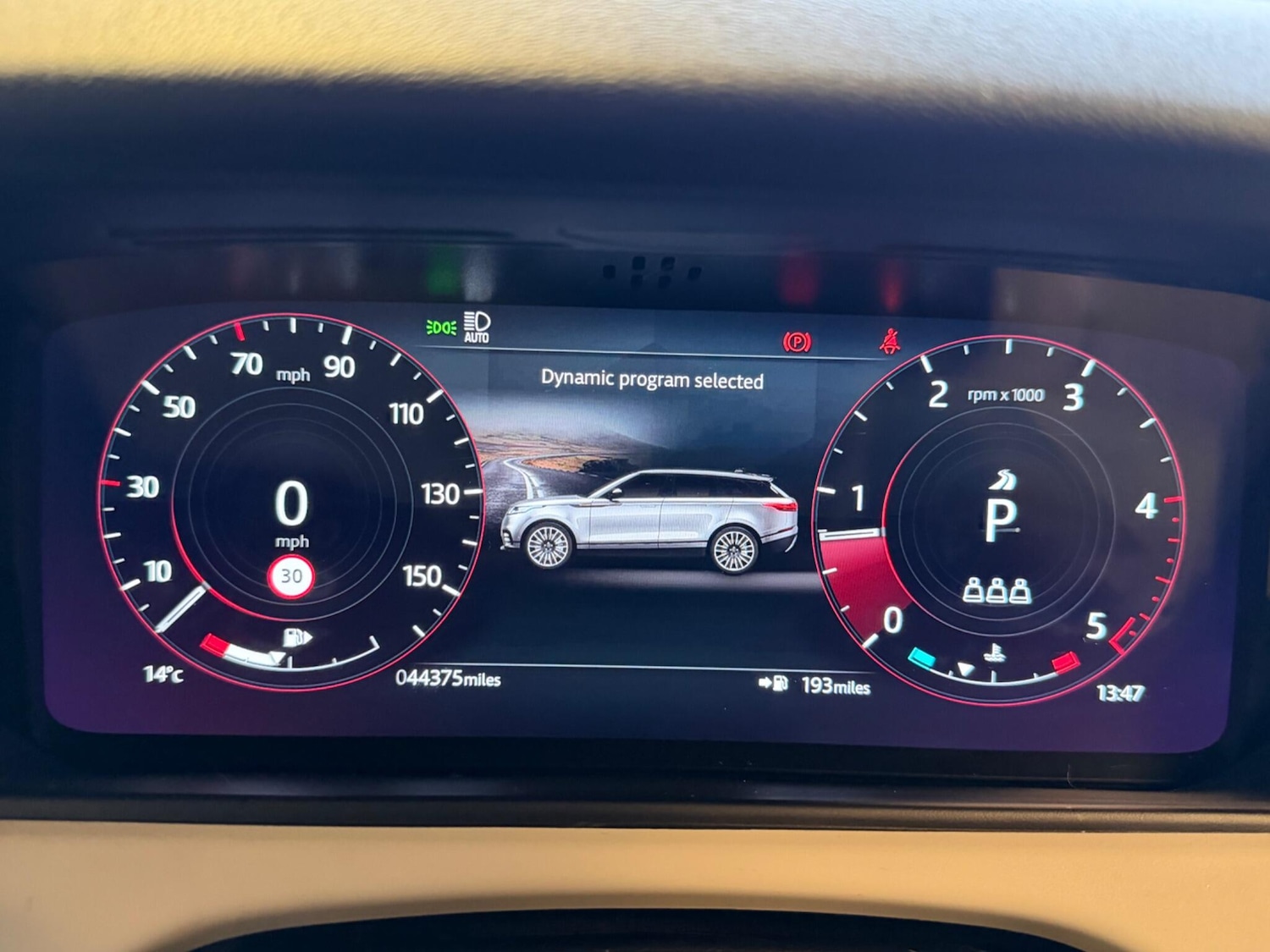 Used Land Rover Range Rover Velar 2021 for sale - 76855619: Photo 11