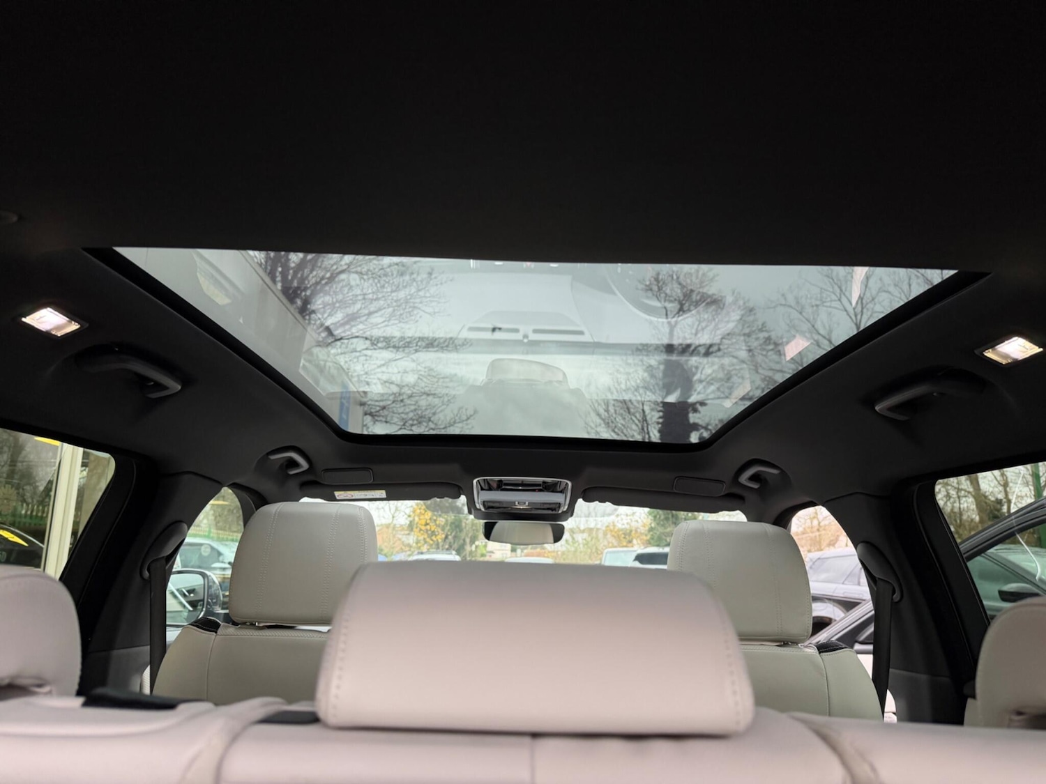 Used Land Rover Range Rover Velar 2021 for sale - 76855619: Photo 6