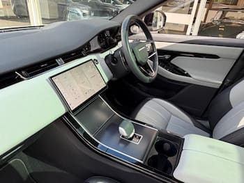 Used Land Rover Range Rover Evoque 2025 for sale - 79847406: Photo