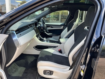 Used Jaguar F-Pace 2023 for sale - 75609613: Photo