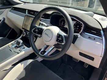 Used Jaguar F-Pace 2023 for sale - 75609613: Photo