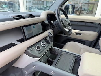 Used Land Rover Defender 2022 for sale - 78636797: Photo