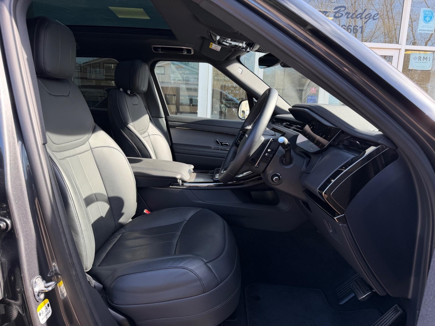 Used Land Rover Range Rover Sport 2025 for sale - 77982508: Photo 5