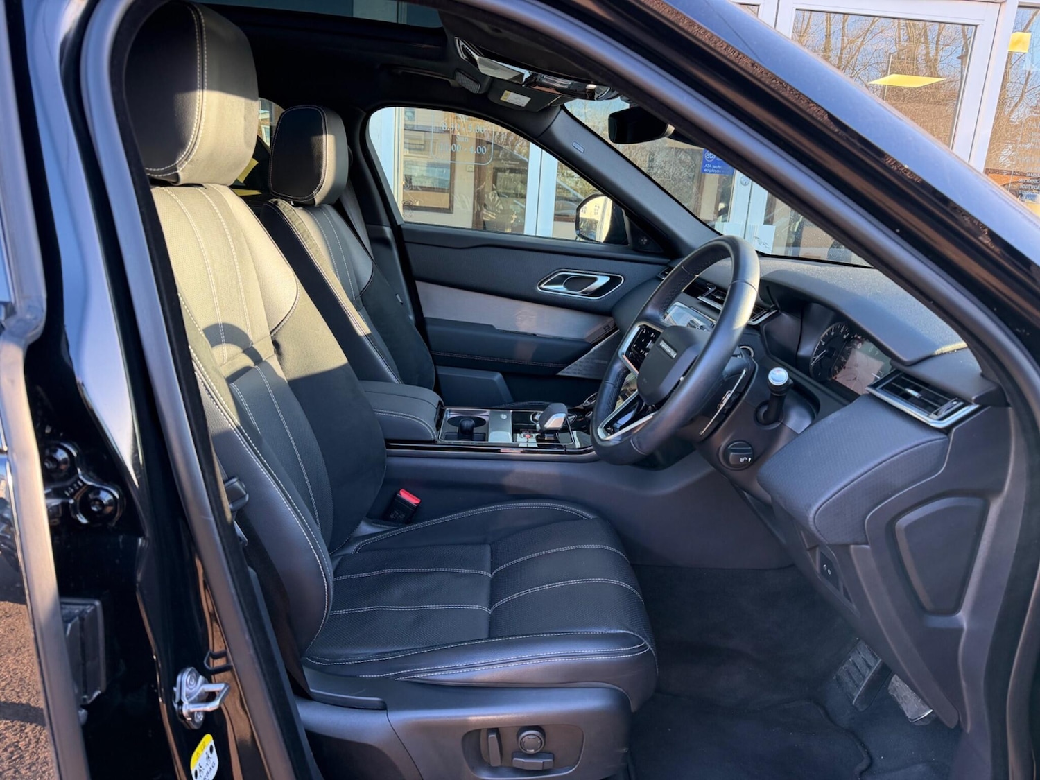 Used Land Rover Range Rover Velar 2022 for sale - 77101895: Photo 5