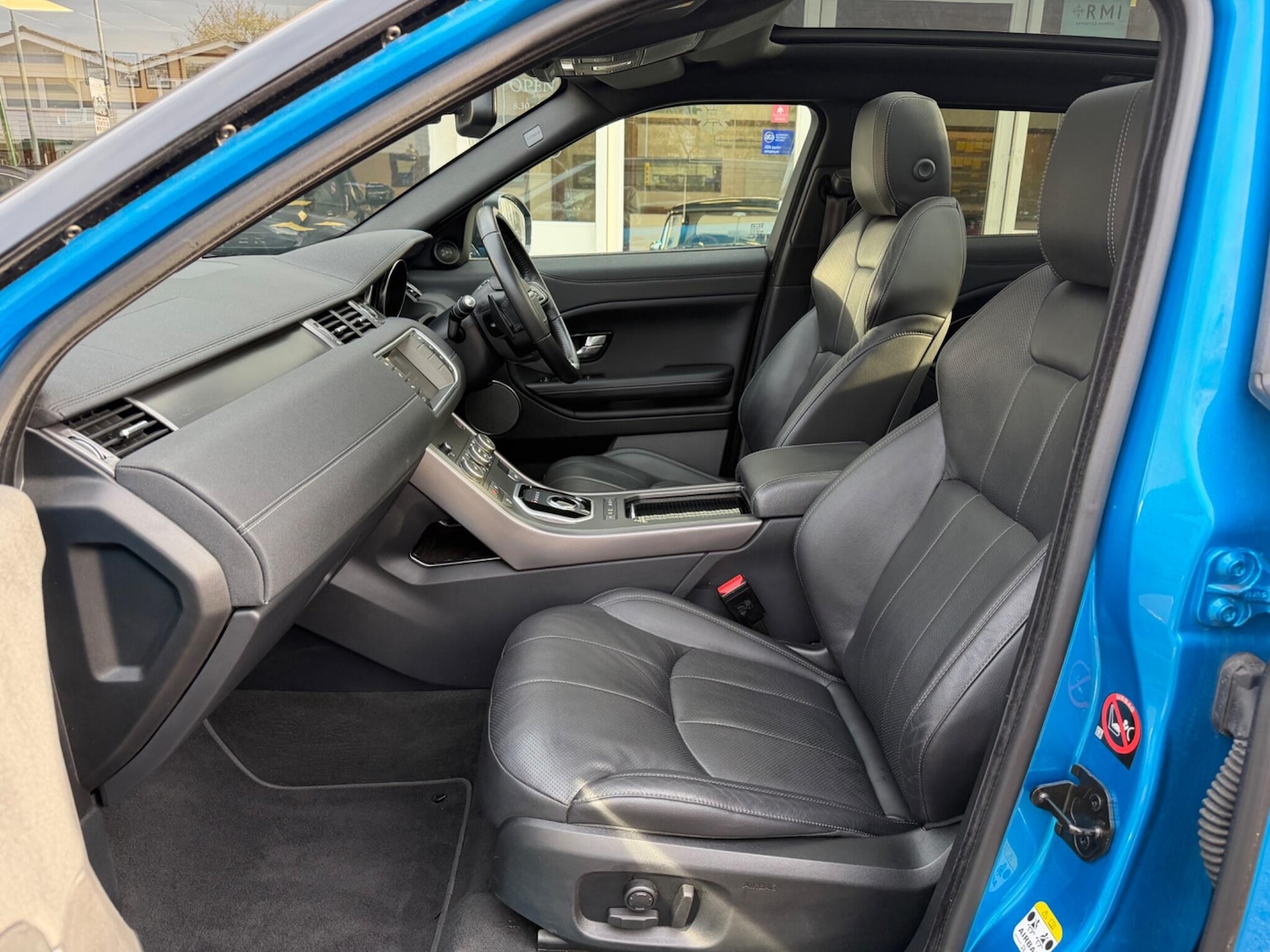 Used Land Rover Range Rover Evoque 2018 for sale - 76562476: Photo 2