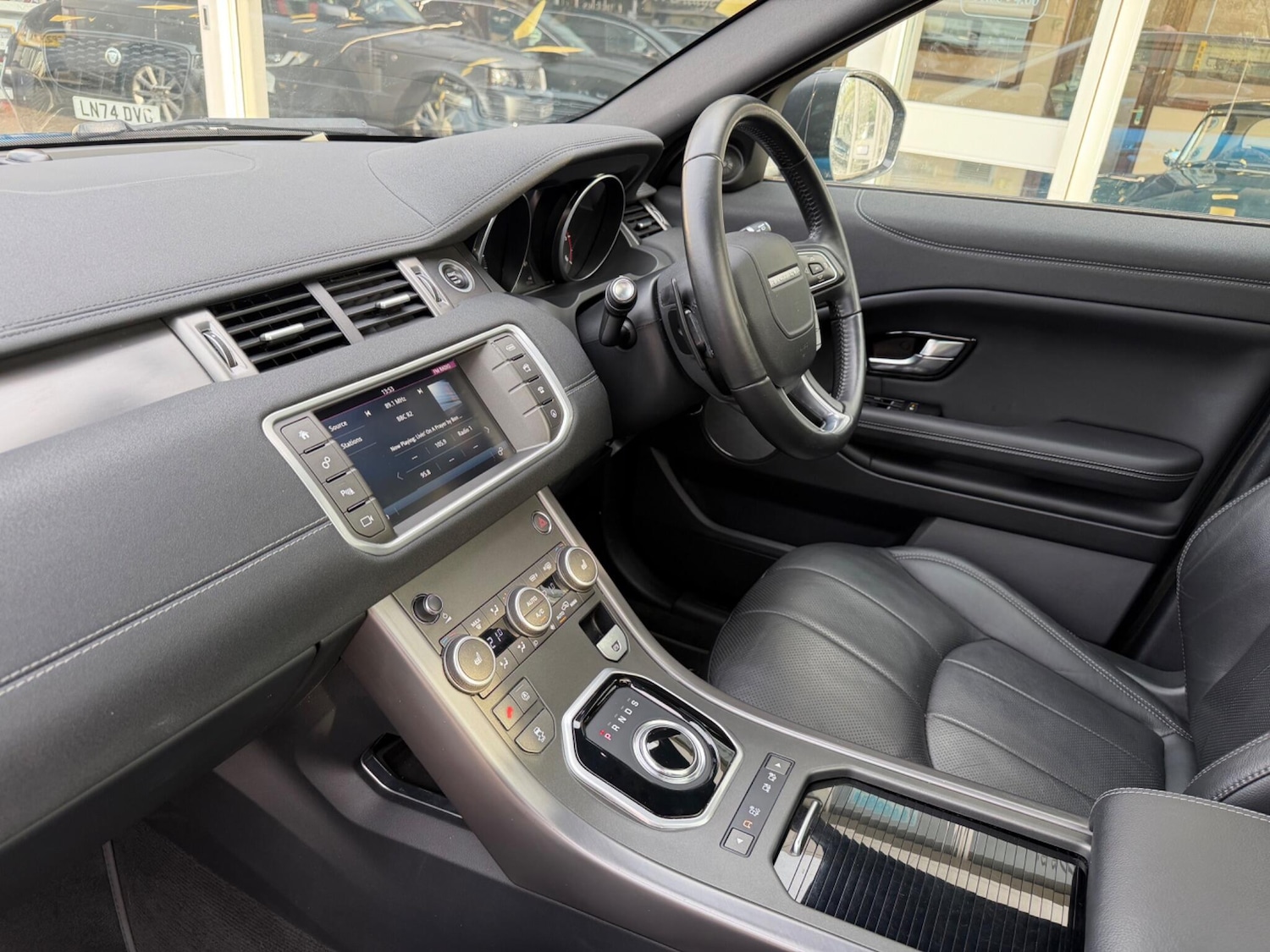 Used Land Rover Range Rover Evoque 2018 for sale - 76562476: Photo 3