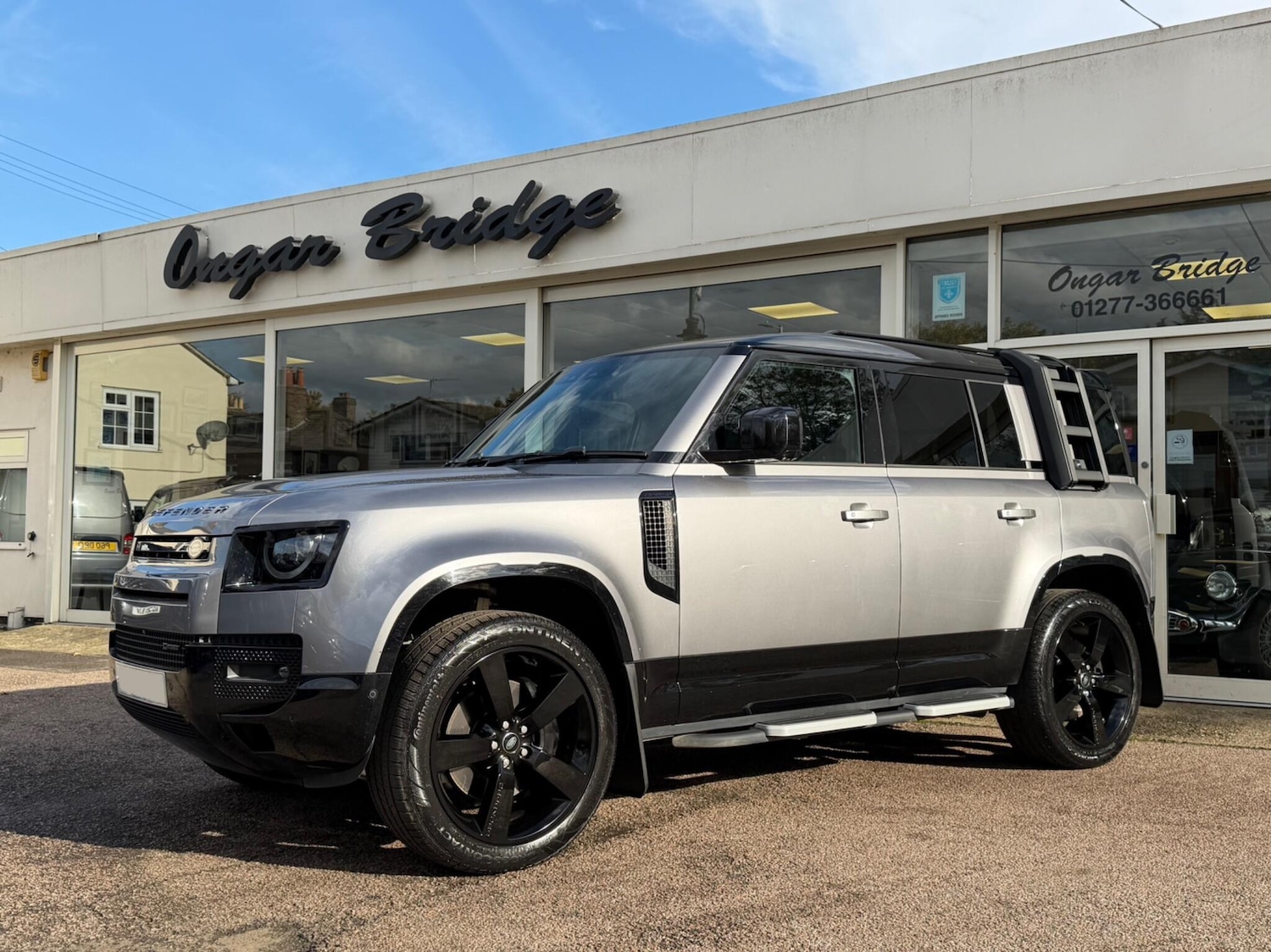 Used Land Rover Defender 110 2023 for sale - 76295656: Photo 10