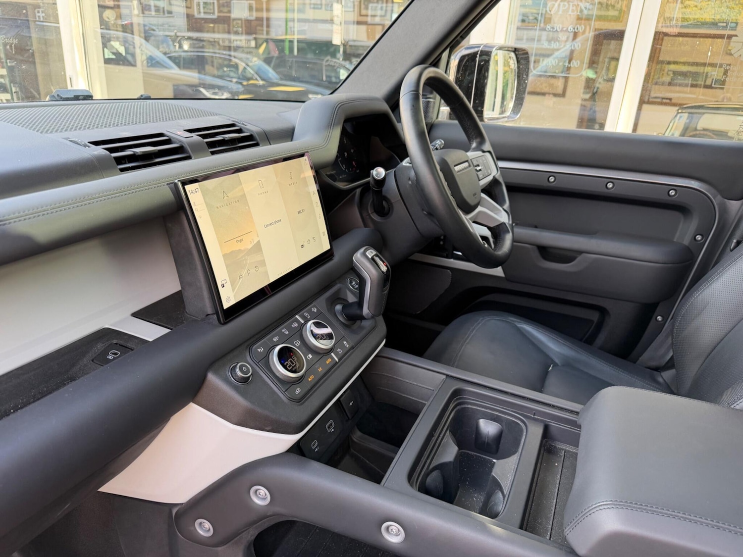 Used Land Rover Defender 110 2023 for sale - 76295656: Photo 3