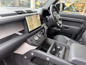 Used Land Rover Defender 110 2023 for sale - 76295656: Photo 3
