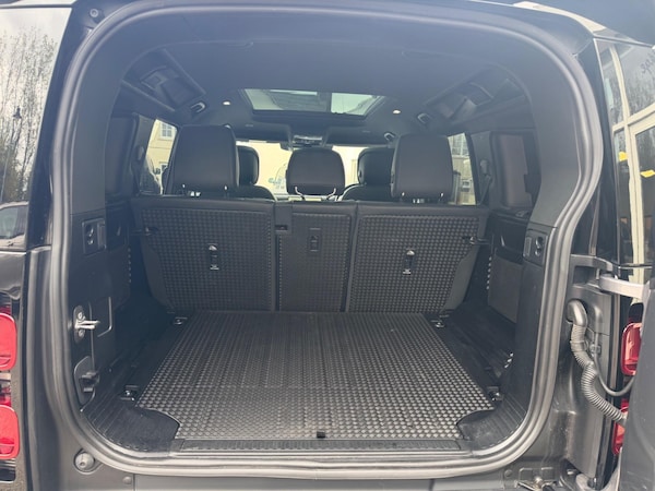 Used Land Rover Defender 110 2023 for sale - 76295656: Photo 6