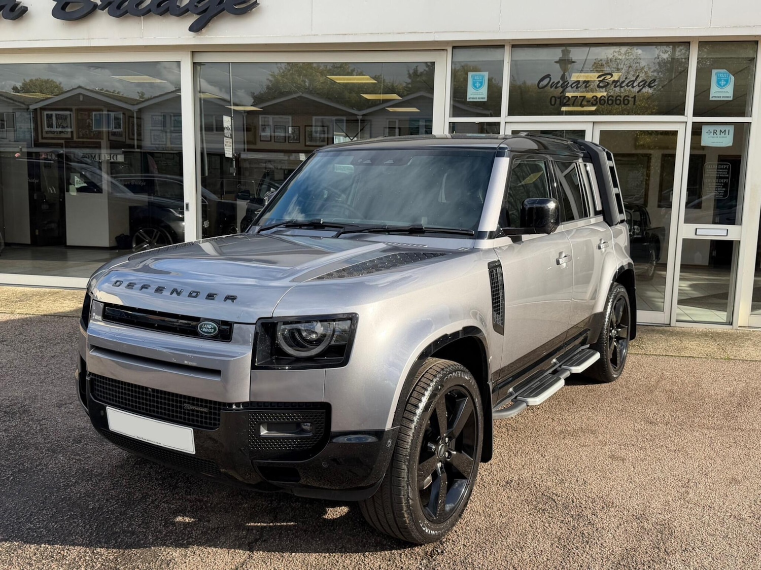 Used Land Rover Defender 110 2023 for sale - 76295656: Photo 9