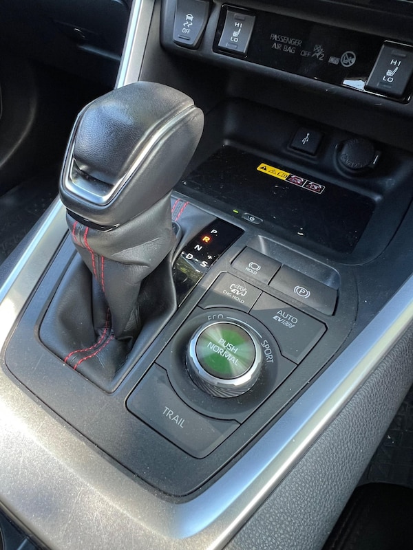 Used Toyota RAV4 2022 for sale - 75153602: Photo 14