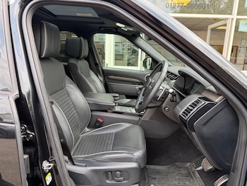 Used Land Rover Discovery 2019 for sale - 79279802: Photo