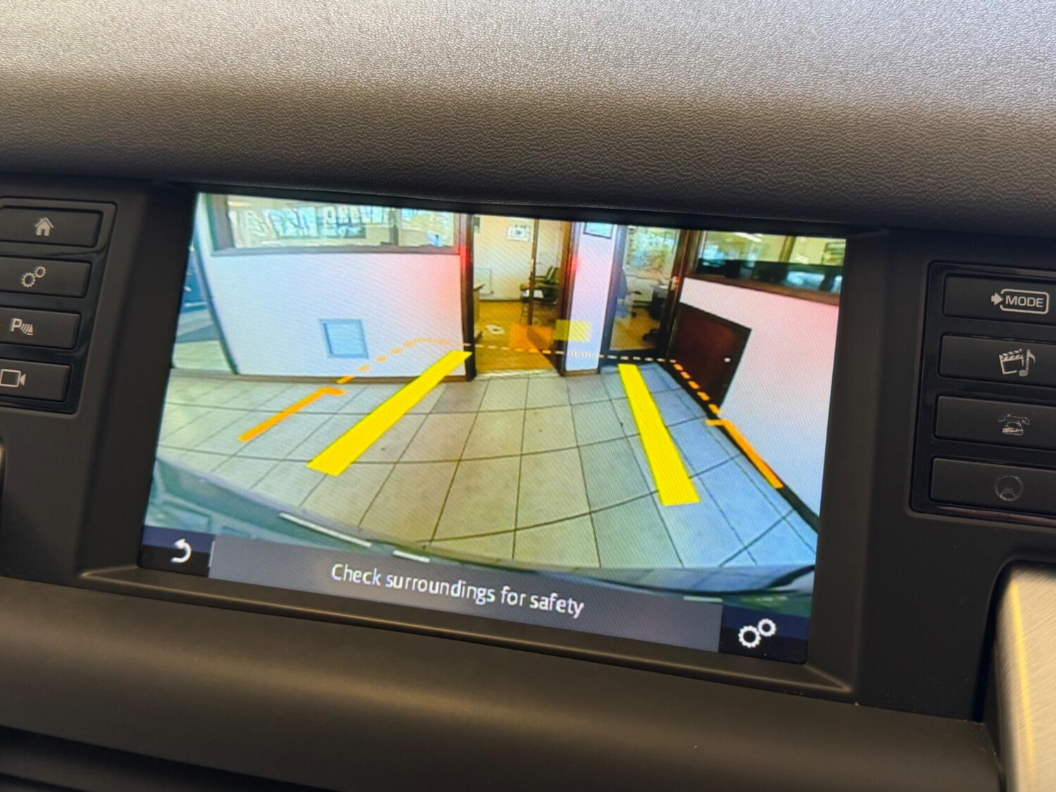 Used Land Rover Discovery Sport 2017 for sale - 77838905: Photo 14