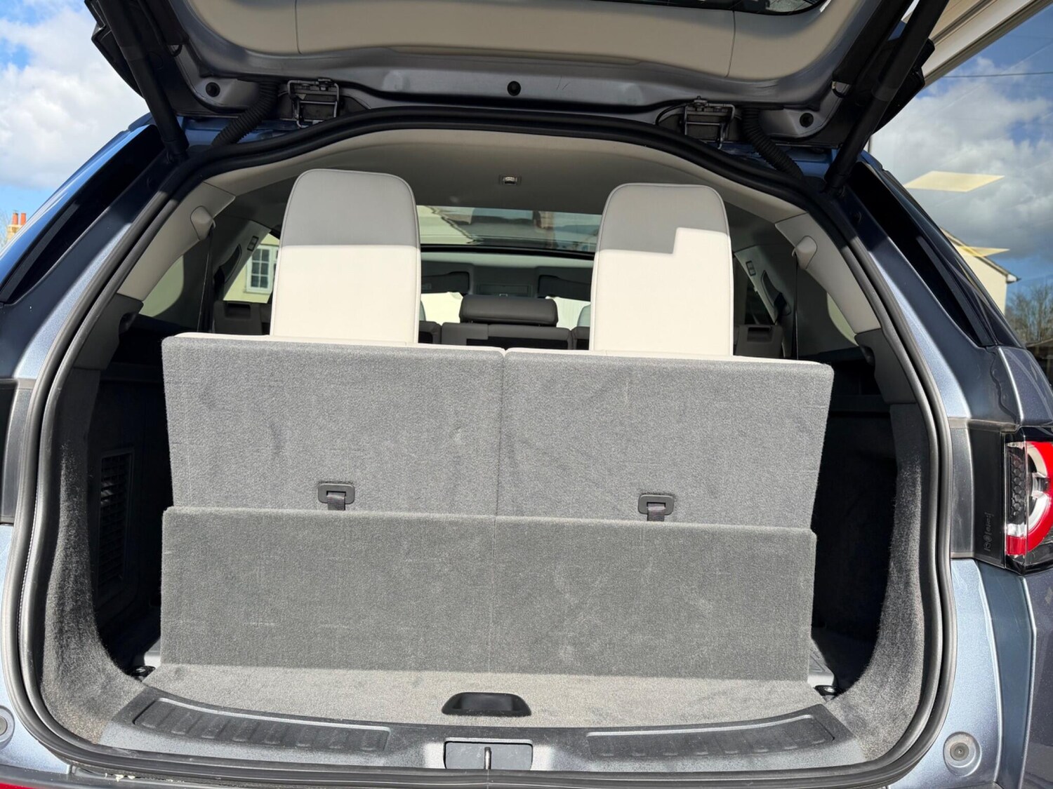 Used Land Rover Discovery Sport 2017 for sale - 77838905: Photo 9