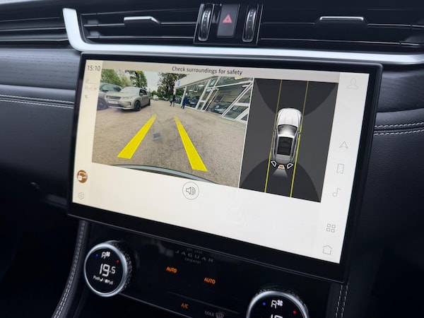 Used Jaguar F-Pace 2023 for sale - 76307697: Photo 14