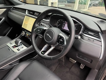 Used Jaguar F-Pace 2023 for sale - 76307697: Photo 4