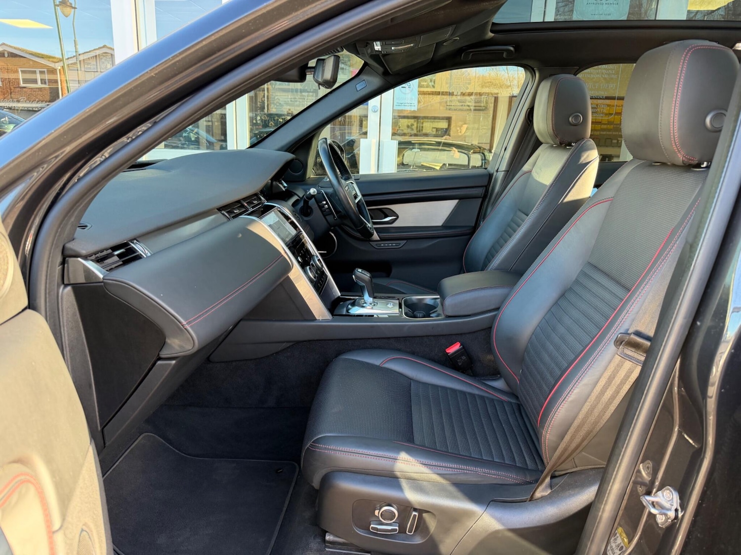 Used Land Rover Discovery Sport 2021 for sale - 76786479: Photo 2