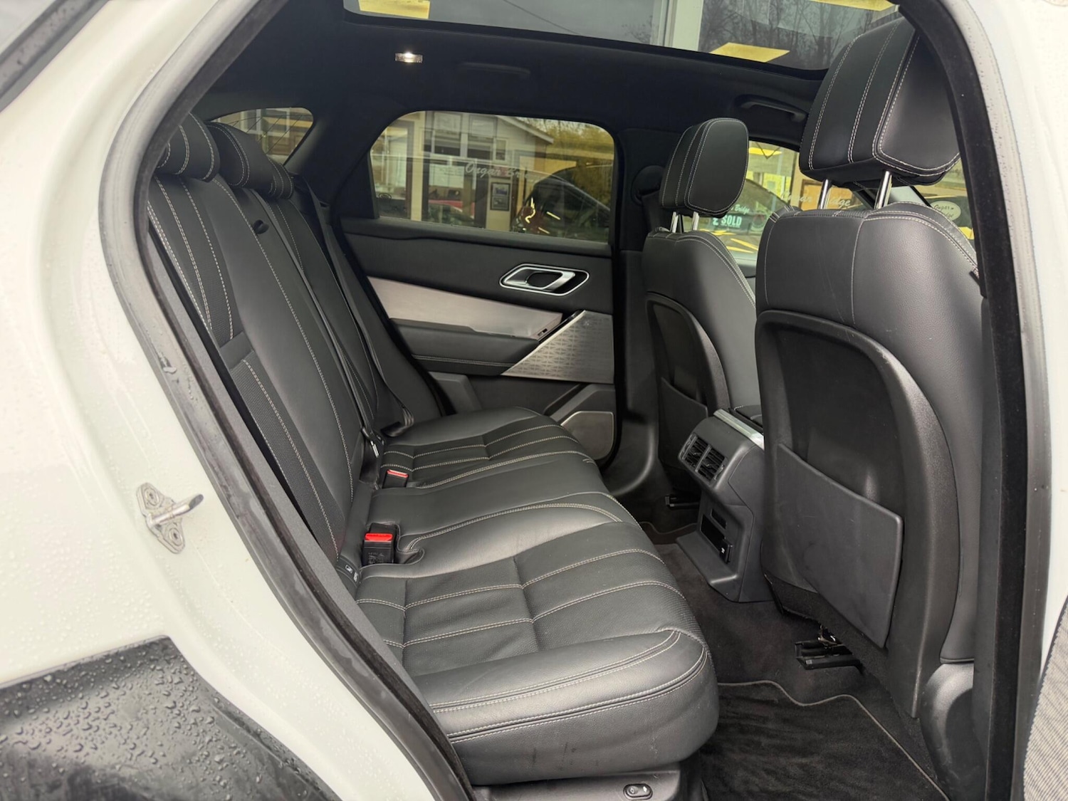 Used Land Rover Range Rover Velar 2021 for sale - 76433322: Photo 4