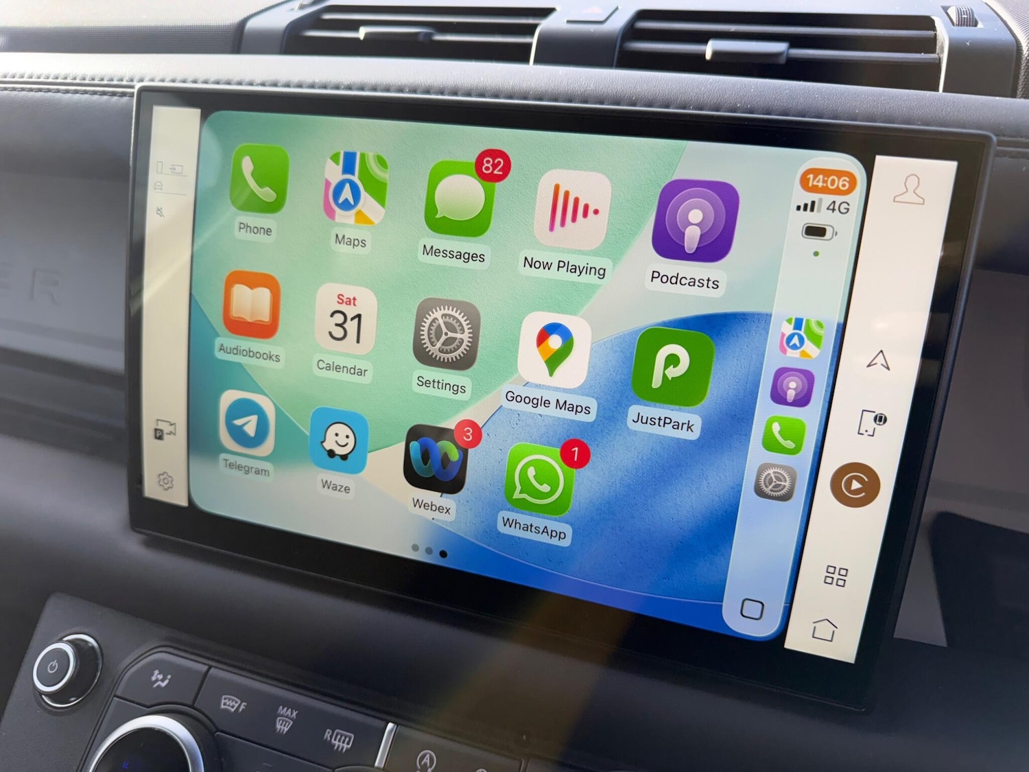 Used Land Rover Defender 2023 for sale - 77411887: Photo 21