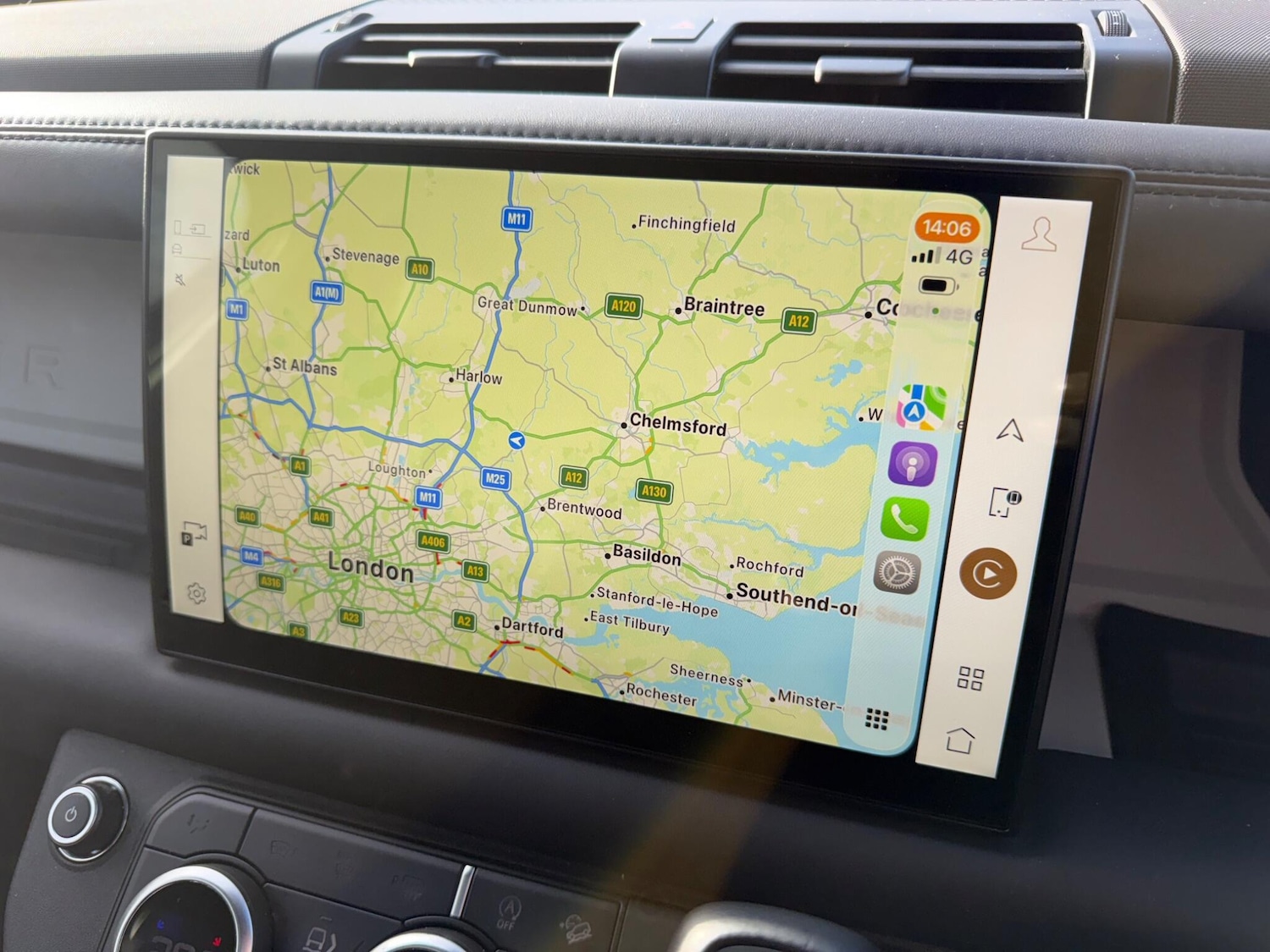 Used Land Rover Defender 2023 for sale - 77411887: Photo 23