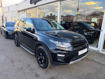Used Land Rover Discovery Sport 2015 for sale - 77050231: Photo