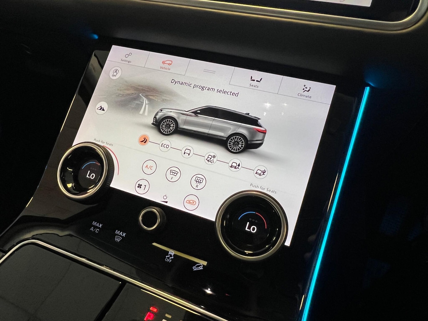Used Land Rover Range Rover Velar 2018 for sale - 76151308: Photo 11