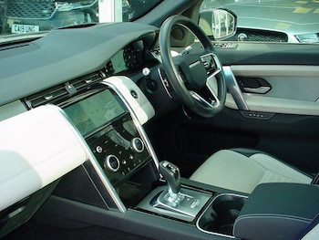 Used Land Rover Discovery Sport 2021 for sale - 77769610: Photo