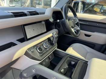 Used Land Rover Defender 110 2022 for sale - 74653147: Photo