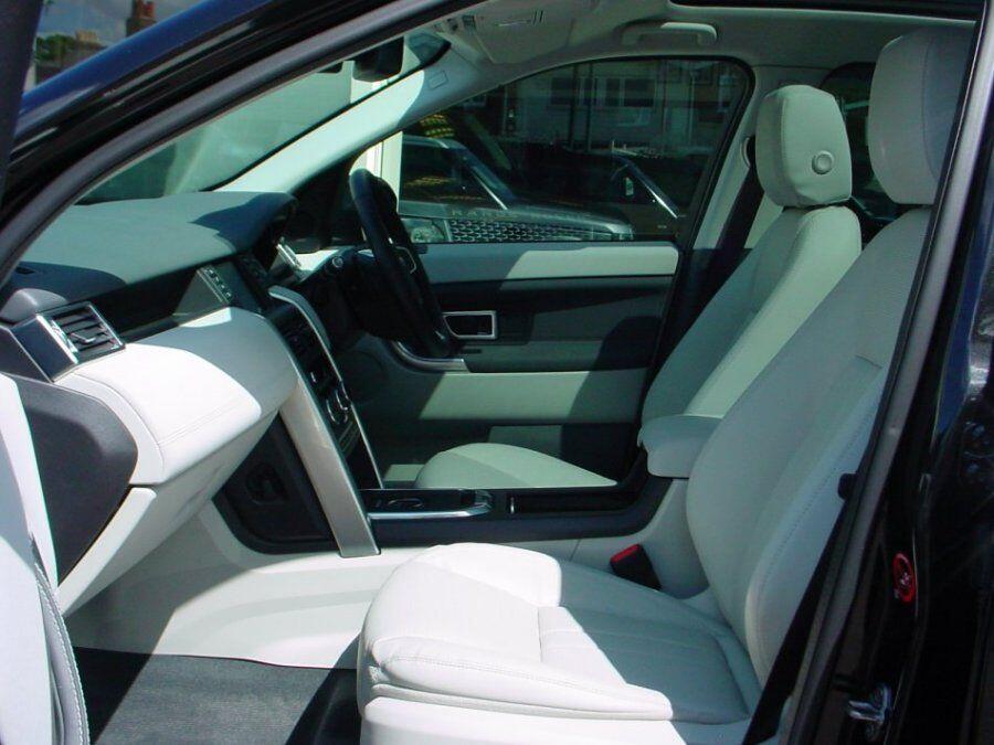 Used Land Rover Discovery Sport 2018 for sale - 76549321: Photo 2